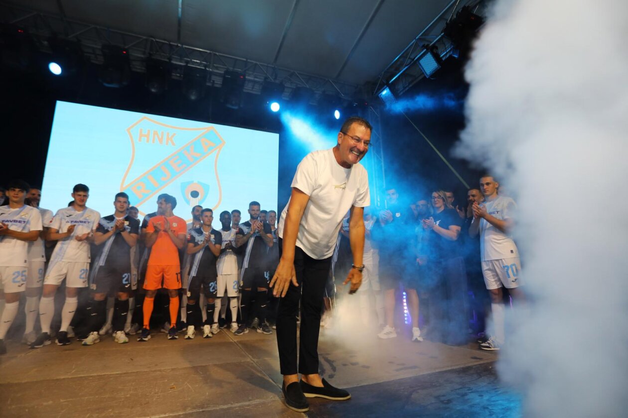 Rijeka: Predstavljanje novih dresova nogometaša Rijeke Rijeka: Predstavljanje novih dresova nogometaša Rijeke