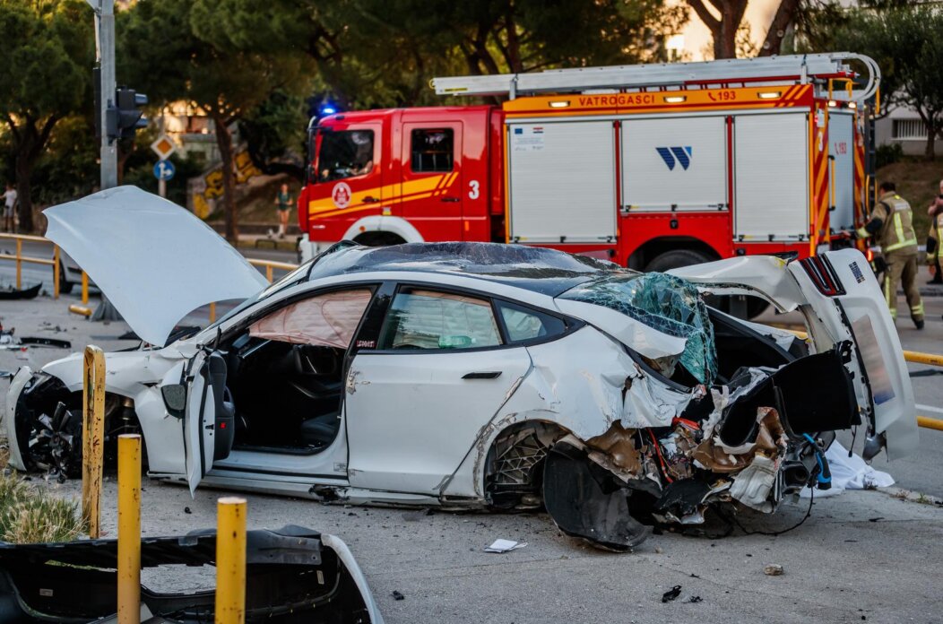 Split: Autom sletio s kolnika i usmrtio pješakinju Split: Autom sletio s kolnika i usmrtio pješakinju