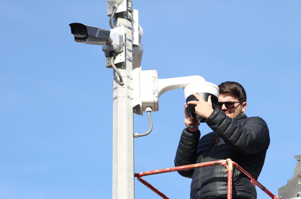 Šibenik: Preko puta osnovne škole Petar Krešimir IV postavljena je kamera za video nadzor