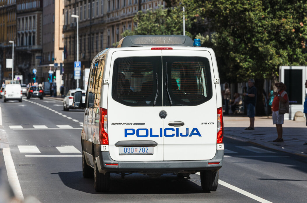Ilustrativna promet grad Policija-3494 Ilustrativna promet grad Policija-3494
