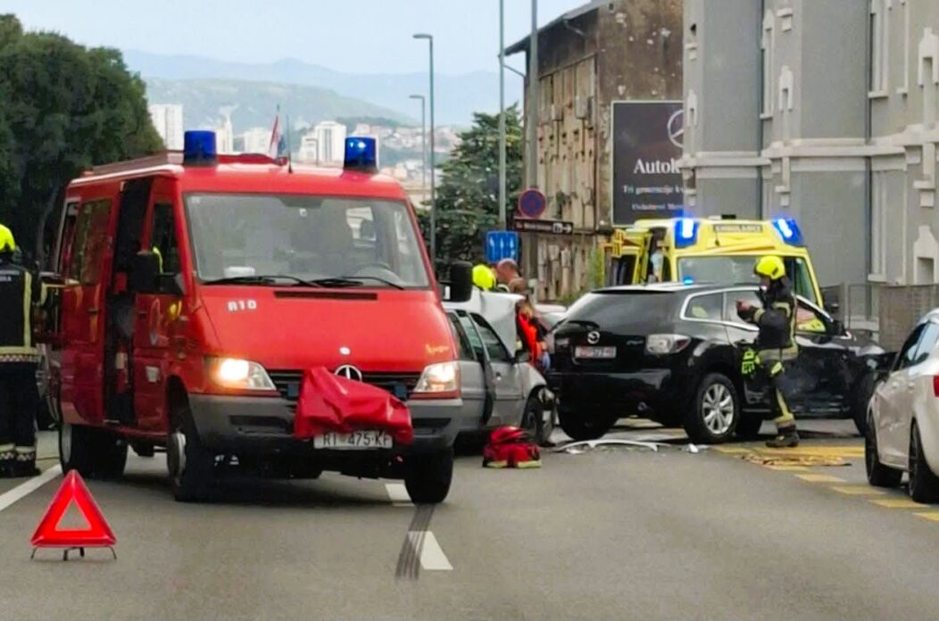 NESREĆA ZVPNIMIROVA FEJS NESREĆA ZVPNIMIROVA FEJS