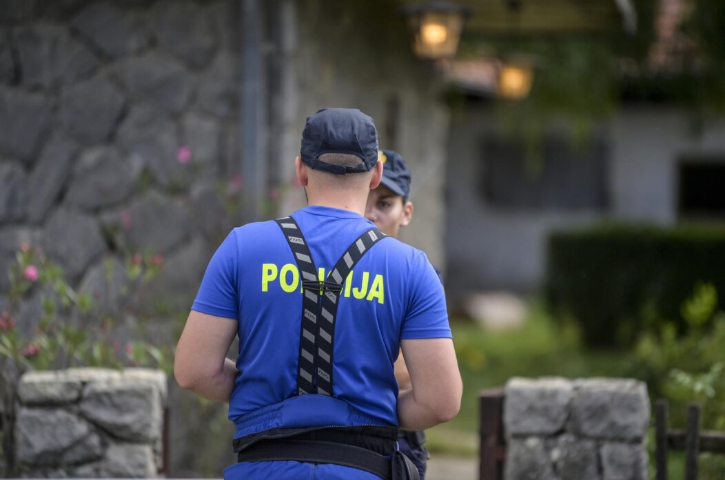 Berek: Policijski očevid na mjestu ubojstva muškarca Berek: Policijski očevid na mjestu ubojstva muškarca