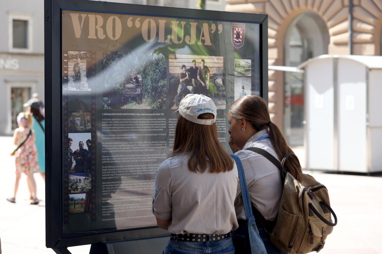 Rijeka: Na Korzu postavljena izložba povodom obljetnice Oluje
