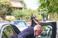 Zagreb: Dolazak Ive Sanadera u obiteljsku kuću nakon izlaska iz zatvora Zagreb: Dolazak Ive Sanadera u obiteljsku kuću nakon izlaska iz zatvora