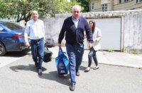 Zagreb: Dolazak Ive Sanadera u obiteljsku kuću nakon izlaska iz zatvora Zagreb: Dolazak Ive Sanadera u obiteljsku kuću nakon izlaska iz zatvora