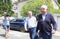 Zagreb: Dolazak Ive Sanadera u obiteljsku kuću nakon izlaska iz zatvora Zagreb: Dolazak Ive Sanadera u obiteljsku kuću nakon izlaska iz zatvora