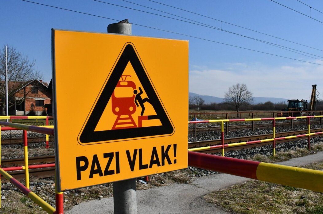 Zapolje: Žena i dijete smrtno stradali u naletu vlaka Zapolje: Žena i dijete smrtno stradali u naletu vlaka