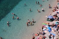 Rijeka: Kupači na gradskoj plaži Sablićevo Rijeka: Kupači na gradskoj plaži Sablićevo