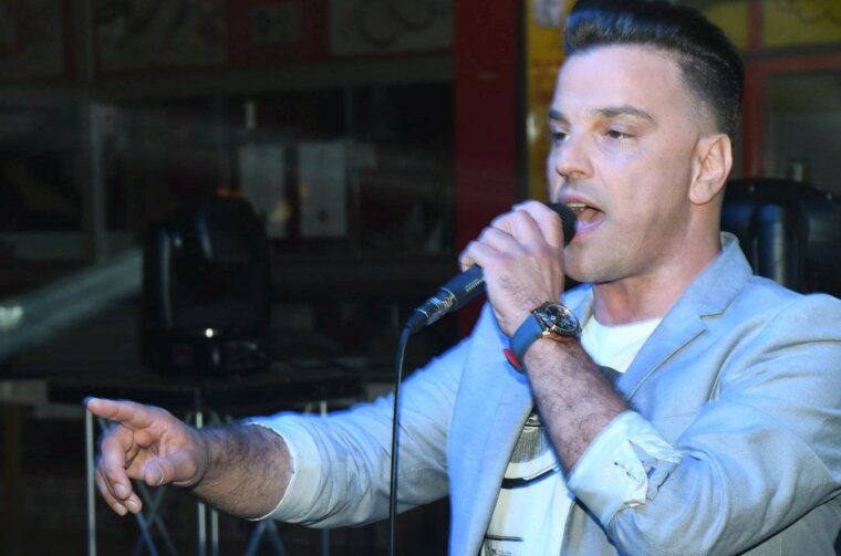 Sisak: Koncert za pomoć obiteljima čije je kuće spalio Nedžad Fetić Sisak: Koncert za pomoć obiteljima čije je kuće spalio Nedžad Fetić
