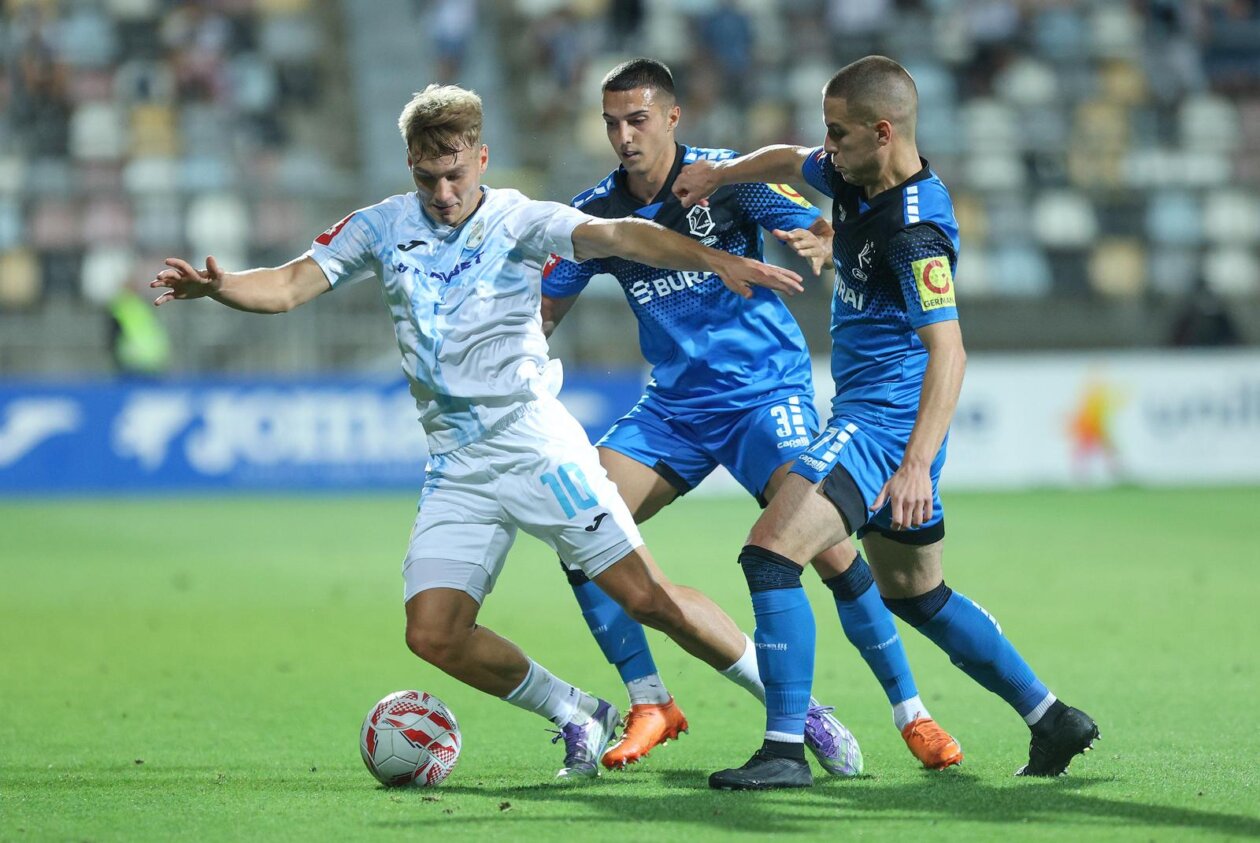 Rijeka i Varaždin sastali se u 4. kolu SuperSport HNL-a Rijeka i Varaždin sastali se u 4. kolu SuperSport HNL-a