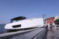 Split: Pomorska nesreća na Matejuški, gliser se nasukao u punoj brzini Split: Pomorska nesreća na Matejuški, gliser se nasukao u punoj brzini