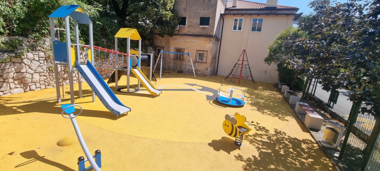Uređeno igralište u Bakru
