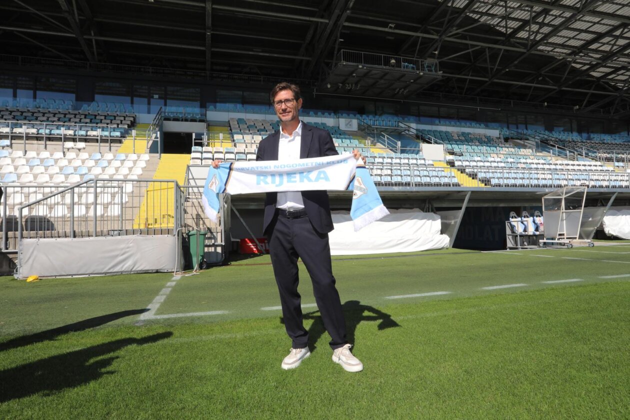 Rijeka: Novi trener Rijeke Victor Sanchez predstavljen na Rujevici Rijeka: Novi trener Rijeke Victor Sanchez predstavljen na Rujevici