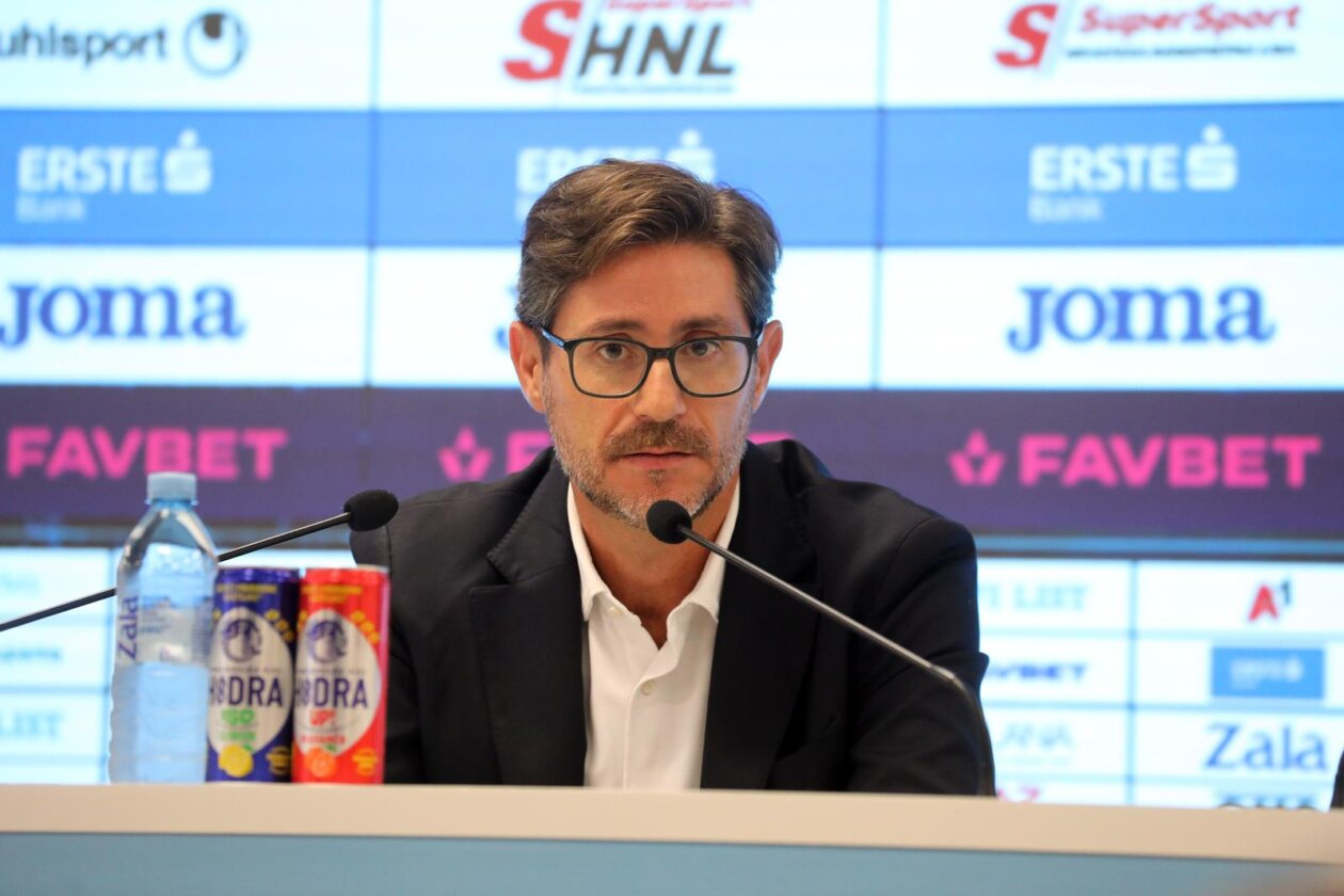 Rijeka: Novi trener Rijeke Victor Sanchez predstavljen na Rujevici Rijeka: Novi trener Rijeke Victor Sanchez predstavljen na Rujevici