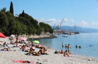 Rijeka: Građani uživaju u suncu i moru na Kantridi Rijeka: Građani uživaju u suncu i moru na Kantridi