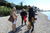 Rijeka: Akcija čišćenja plaže Ploče kojoj se pridružila gradonačelnica Rinčić