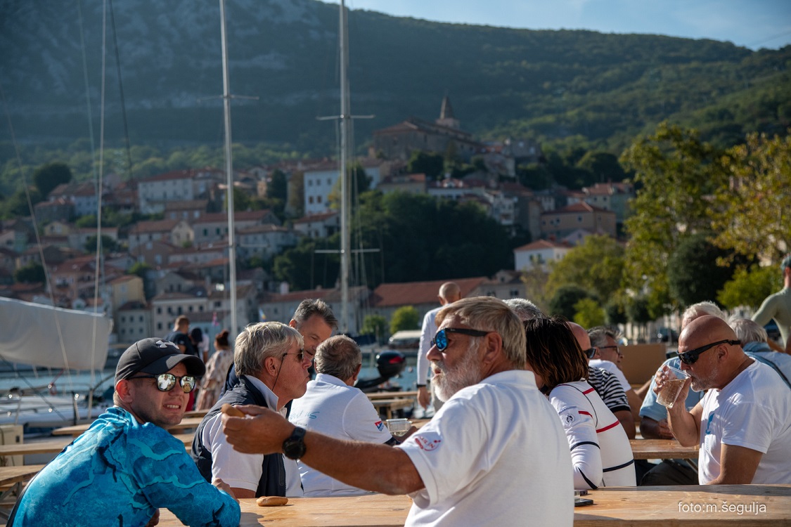 Regata 4