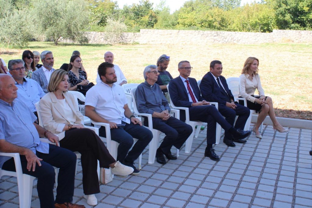 pgz osnovna skola dobrinj (33)