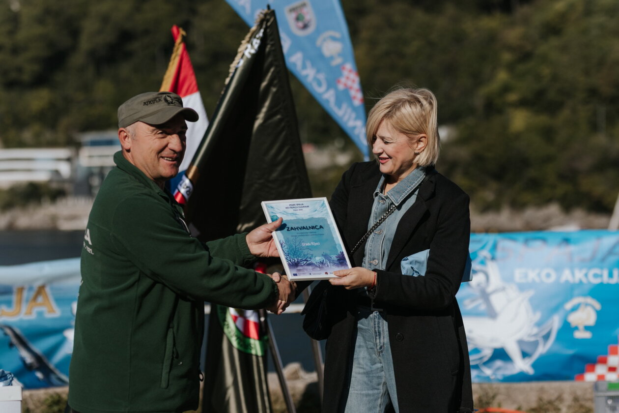EUBeachCleanUp-10