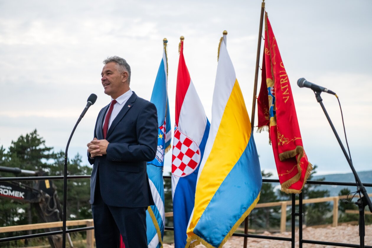 Gradonačelnik Grada Bakra Tomislav Klarić Gradonačelnik Grada Bakra Tomislav Klarić
