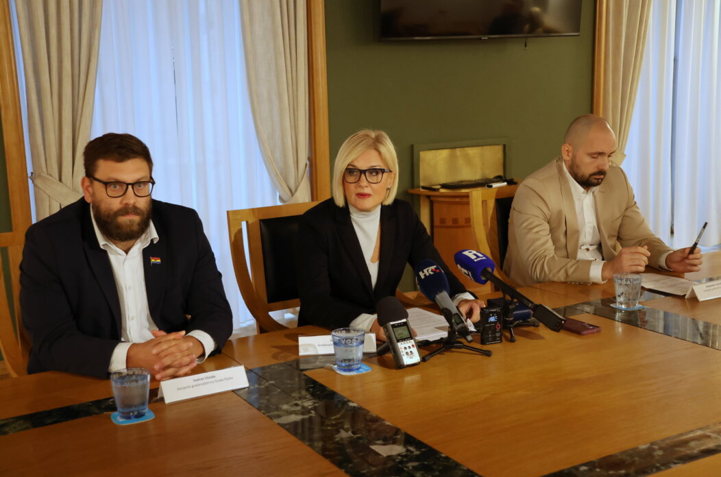 Konferencija-za-novinare-o-smanjenju-poreza-na-dohodak-3