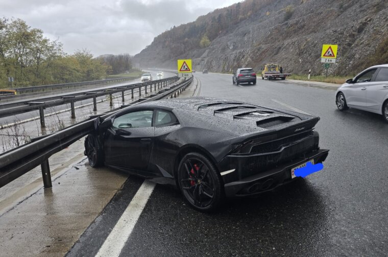 LAMBO LIKA FEJS