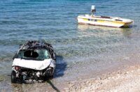 Iz mora kod Senja izvučen automobil u kojem je poginulo četvero stranih državljana Iz mora kod Senja izvučen automobil u kojem je poginulo četvero stranih državljana