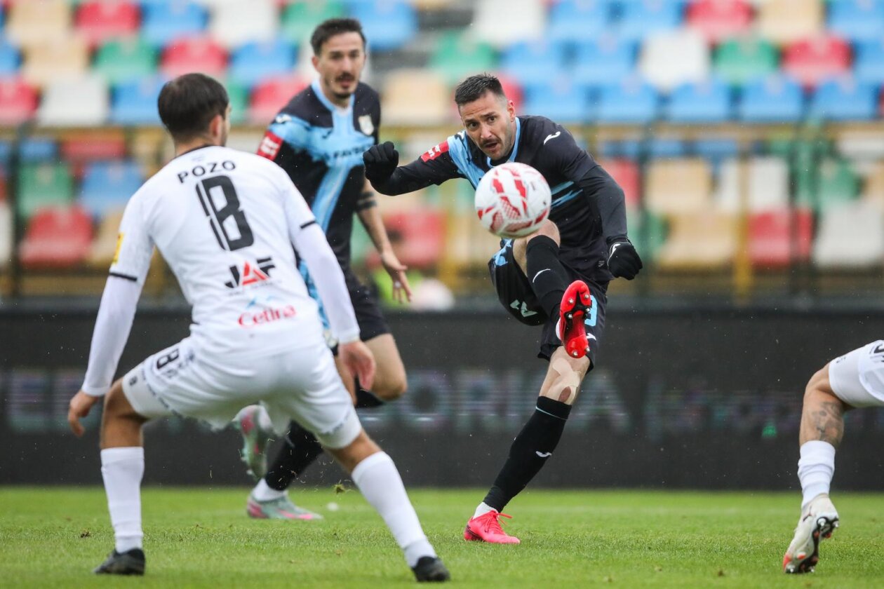 Velika Gorica: Rijeka i Gorica sastali se u 9. kolu SuperSport HNL-a Velika Gorica: Rijeka i Gorica sastali se u 9. kolu SuperSport HNL-a
