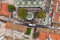 Sarajevo: Pogled iz zraka na dženazu za Halida Bešlića u Gazi Husrev-begovoj džamiji Sarajevo: Pogled iz zraka na dženazu za Halida Bešlića u Gazi Husrev-begovoj džamiji