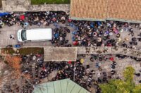 Sarajevo: Pogled iz zraka na dženazu za Halida Bešlića u Gazi Husrev-begovoj džamiji Sarajevo: Pogled iz zraka na dženazu za Halida Bešlića u Gazi Husrev-begovoj džamiji