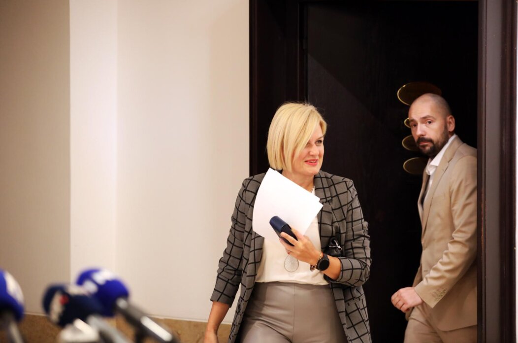 Rijeka: Gradonačelnica Iva Rinčić održala konferenciju za novinare Rijeka: Gradonačelnica Iva Rinčić održala konferenciju za novinare