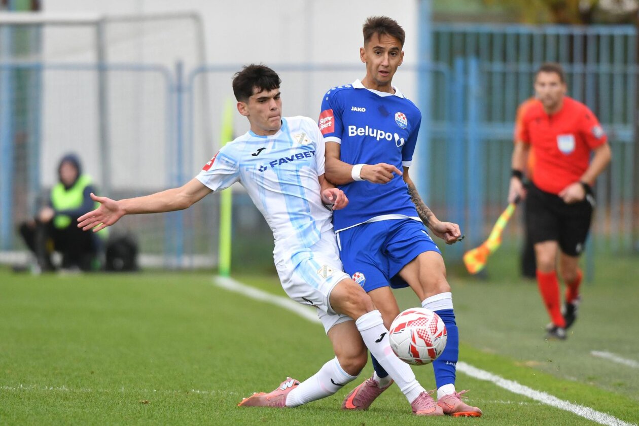 Slaven Belupo i Rijeka sastali se u 10. kolu SuperSport HNL-a Slaven Belupo i Rijeka sastali se u 10. kolu SuperSport HNL-a