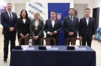 Rijeka: Potpisivanje Ugovora o dodjeli bespovratnih sredstava za projekt Elektrifikacija KD Autotrolej Rijeka: Potpisivanje Ugovora o dodjeli bespovratnih sredstava za projekt Elektrifikacija KD Autotrolej