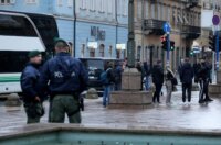 Navijači kluba Sparta Prague stigli u centar Rijeke pod pratnjom policije Navijači kluba Sparta Prague stigli u centar Rijeke pod pratnjom policije
