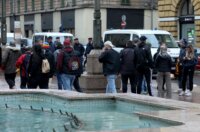 Navija?i kluba Sparta Prague stigli u centar Rijeke pod pratnjom policije Navija?i kluba Sparta Prague stigli u centar Rijeke pod pratnjom policije