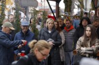 Novo Mesto: Suze i upaljene svijeće na mjestu na kojem je ubijen muškarac Novo Mesto: Suze i upaljene svijeće na mjestu na kojem je ubijen muškarac