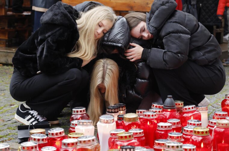 Novo Mesto: Suze i upaljene svijeće na mjestu na kojem je ubijen muškarac