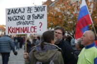 Novo Mesto: Građani pristižu na prosvjedni skup, održat će se i politički summit