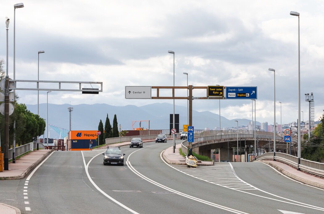 Pećine cesta D404 tunel brajdica promet-8972 Pećine cesta D404 tunel brajdica promet-8972