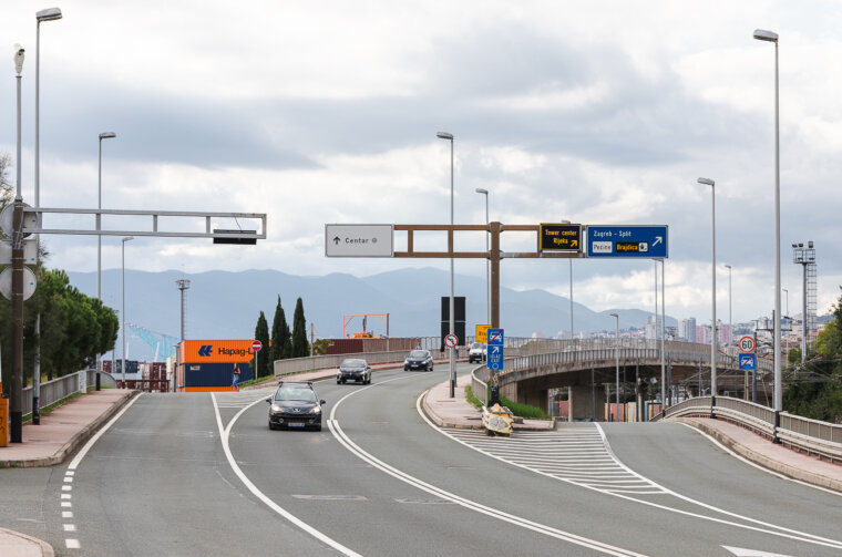 Pećine cesta D404 tunel brajdica promet-8972 Pećine cesta D404 tunel brajdica promet-8972