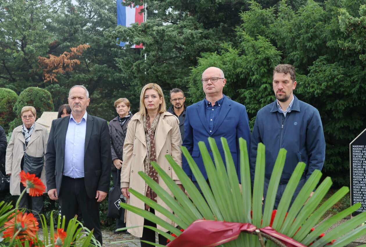 Polaganje-vijenaca-128-brigada-17