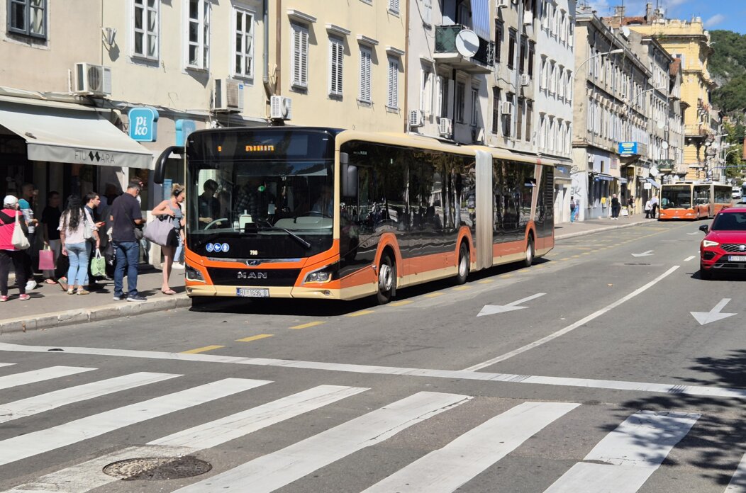 autobus autotrolej fiumara 112