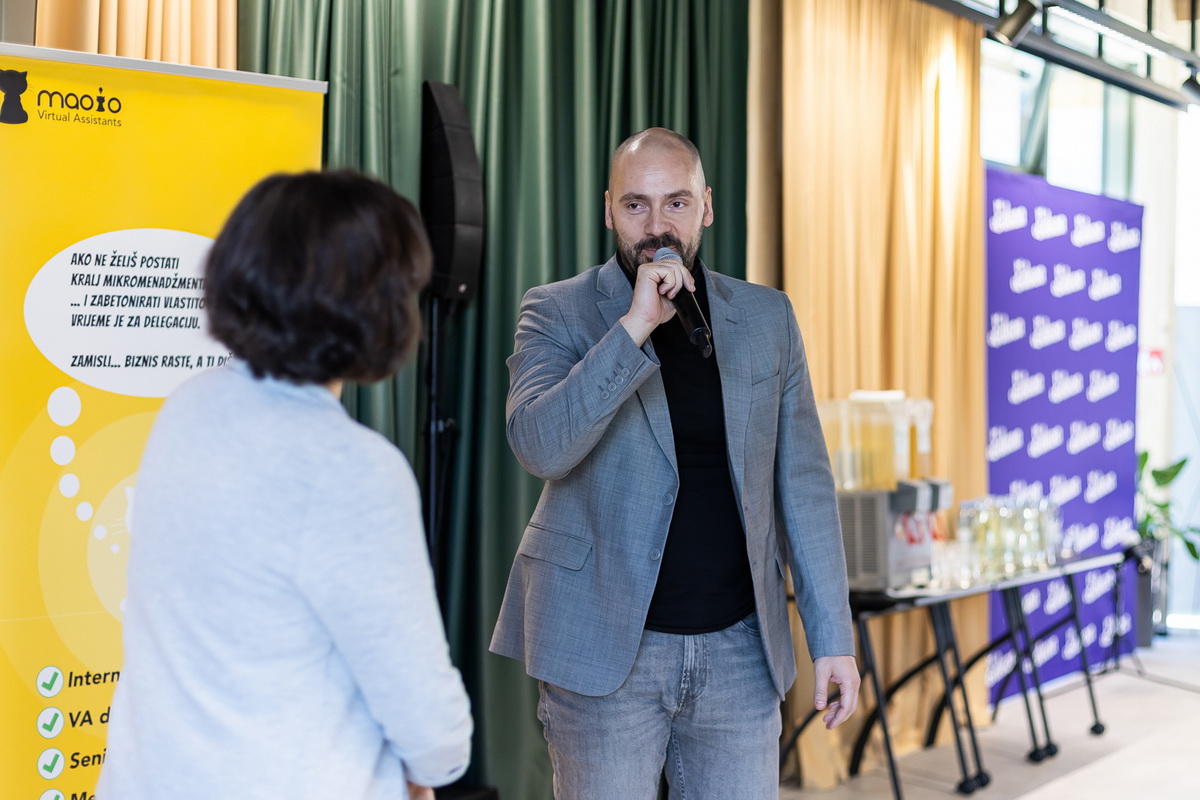 eduza_show_unplugged_JS-97 eduza_show_unplugged_JS-97