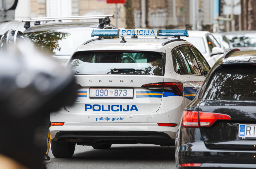 ilustrativna grad jesen policija-6208 ilustrativna grad jesen policija-6208