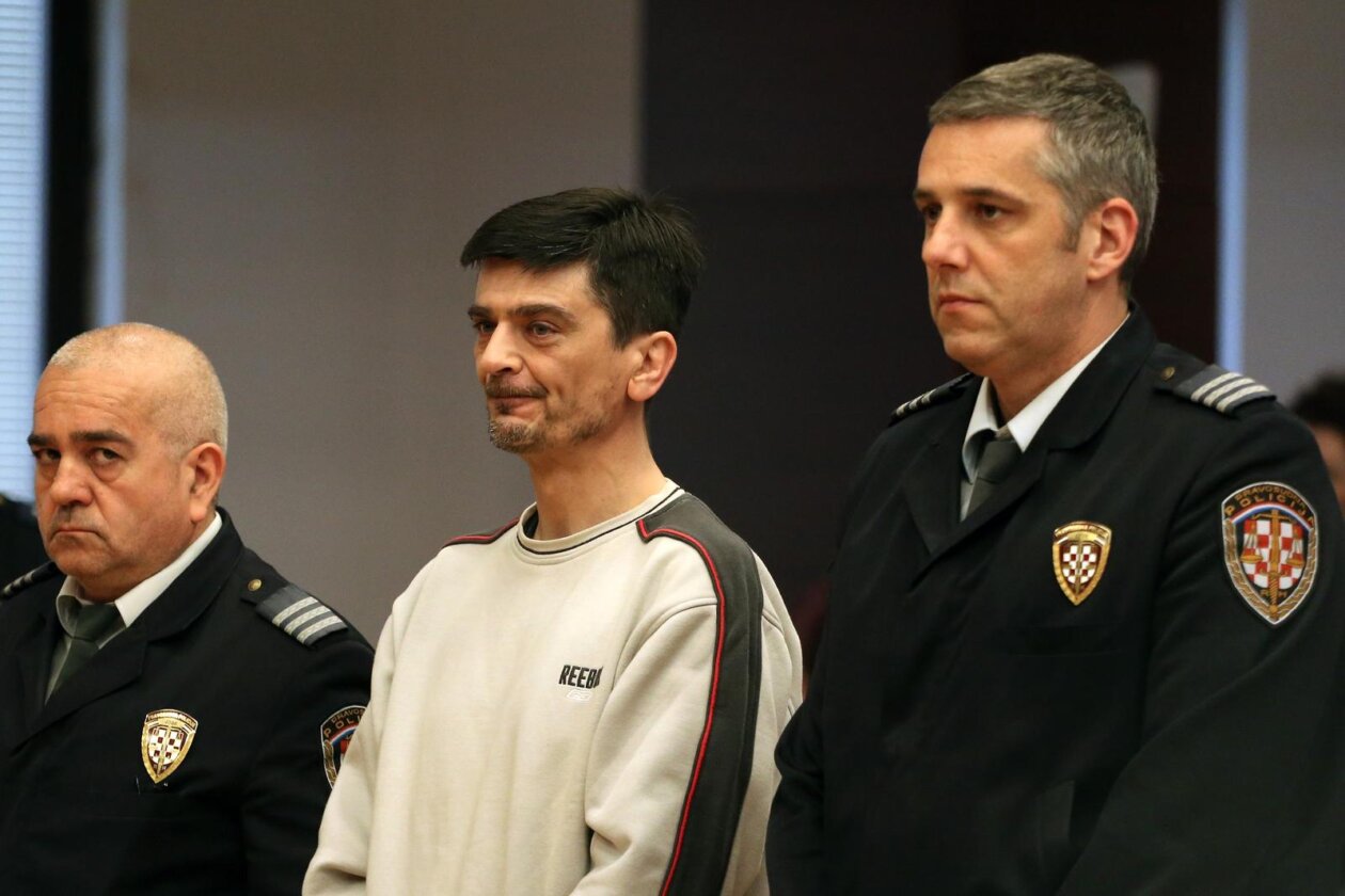 ARHIVA – 2016. Split: Dragan Paravinja osu?en na 40 godina zatvora za ubojstvo Antonije Bili? ARHIVA – 2016. Split: Dragan Paravinja osu?en na 40 godina zatvora za ubojstvo Antonije Bili?