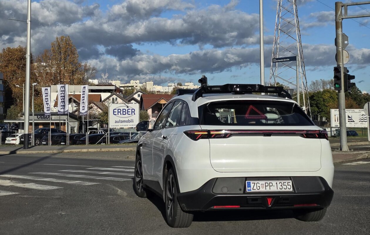 Zagreb: Testno vozilo tvrtke PROJECT 3 MOBILITY ovih dana vozi ulicama Novog Zagreba u autonomnom režimu voznje