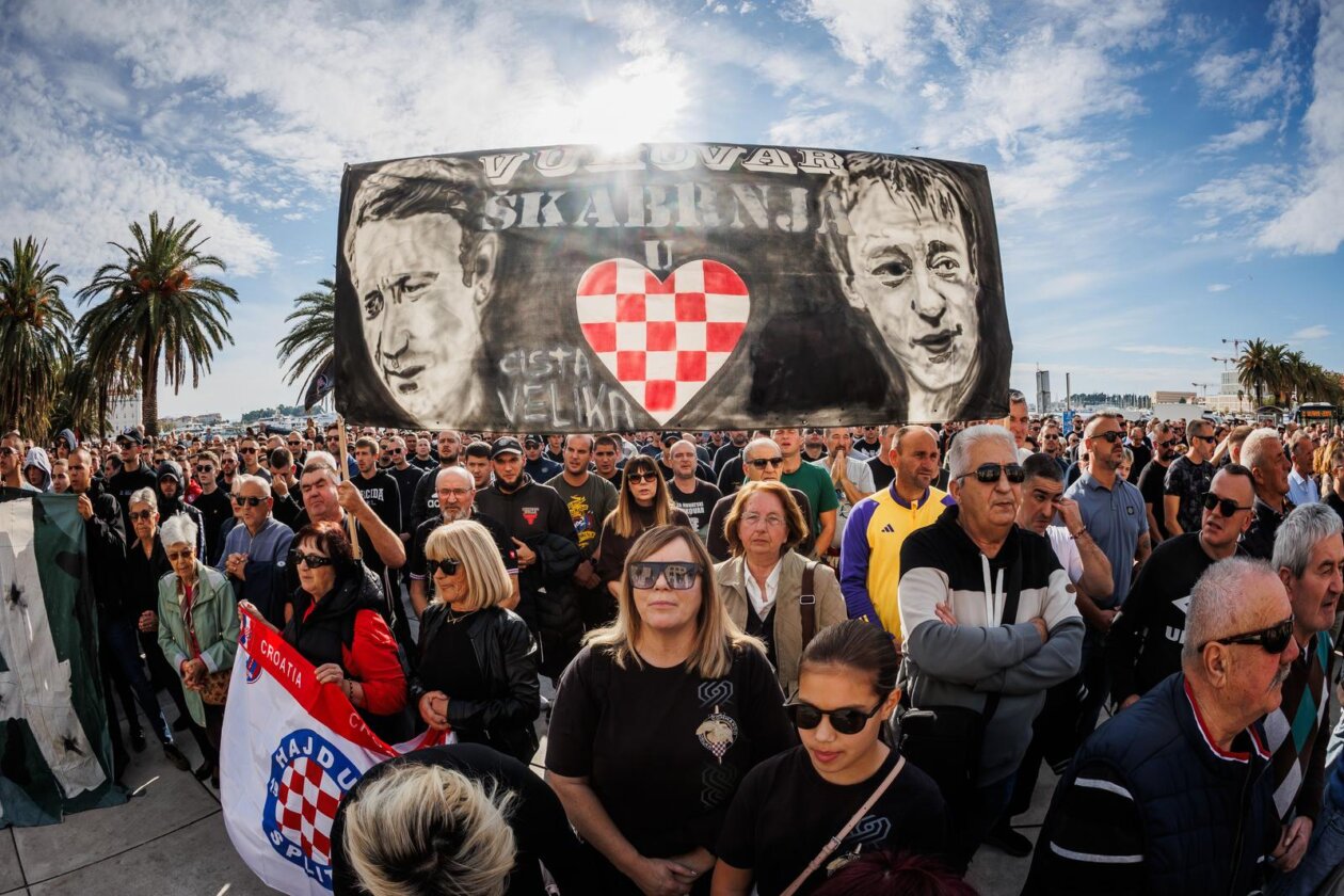Split: Torcida na Rivi održala prosvjed