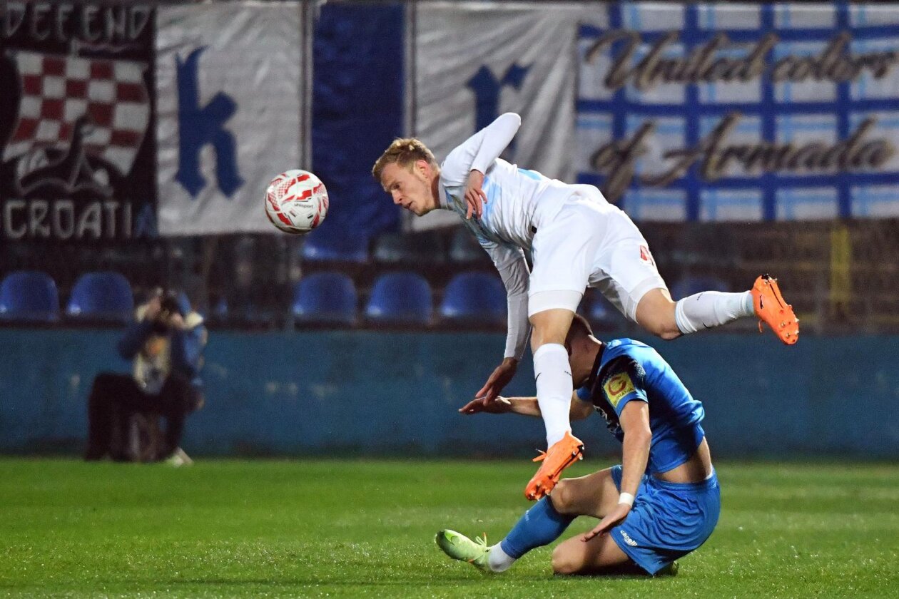 Varaždin i Rijeka sastali se u 13. kolu SuperSport HNL-a Varaždin i Rijeka sastali se u 13. kolu SuperSport HNL-a