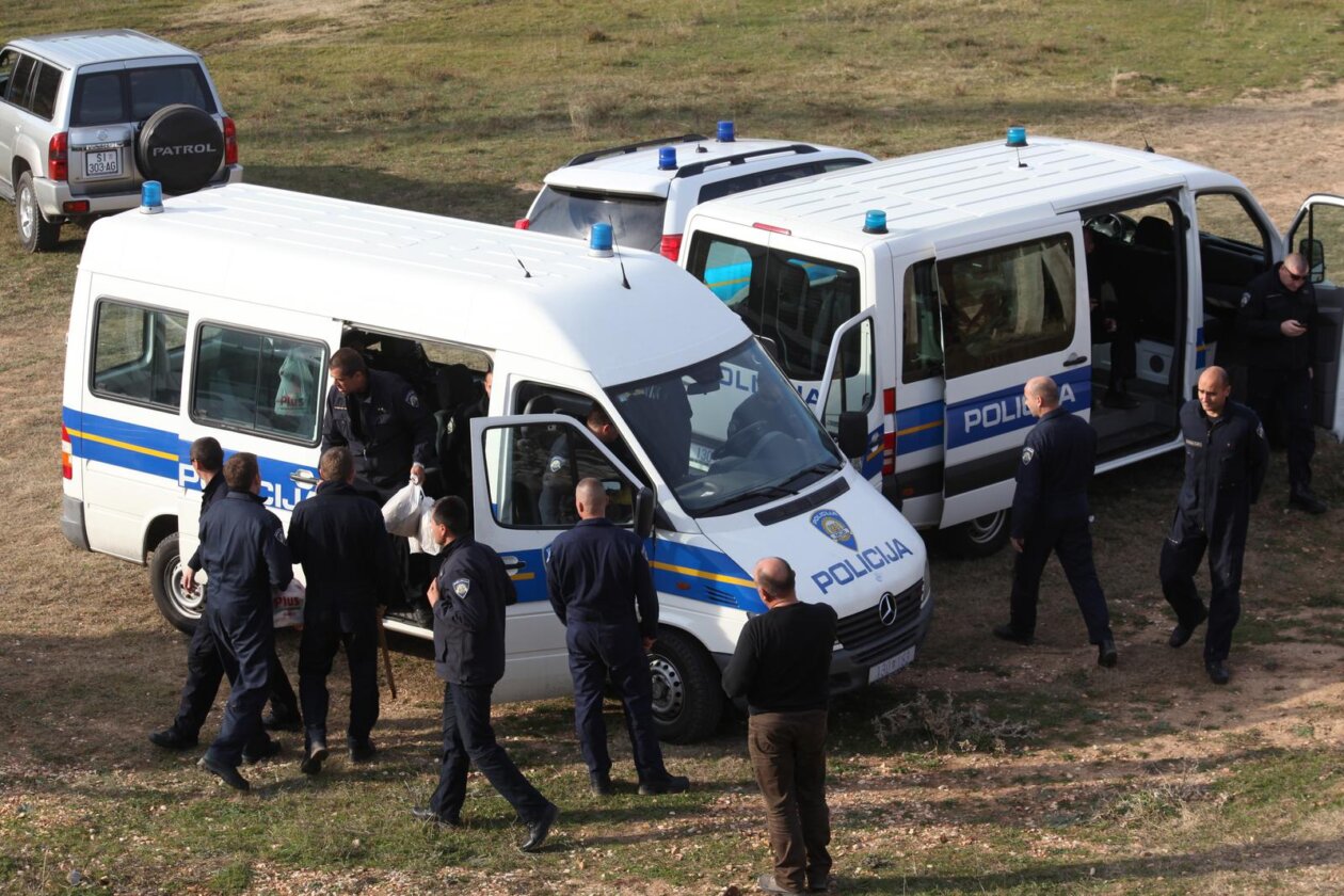 Kronologija potrage za Antonijom Bili? i su?enje Draganu Paravinji, arhiva Kronologija potrage za Antonijom Bili? i su?enje Draganu Paravinji, arhiva