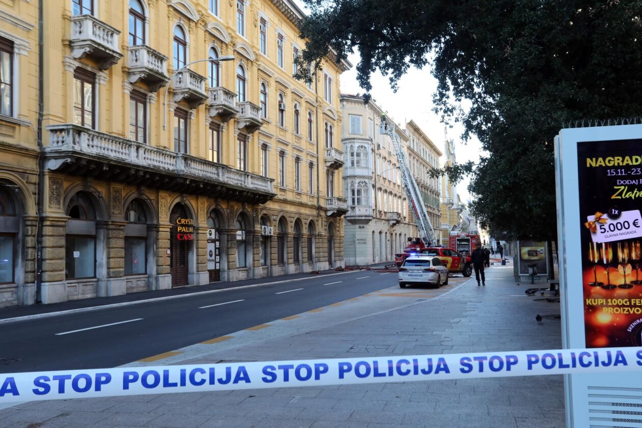 Rijeka: Požar nekoliko stanova u zgradu u Zanonovoj ulici Rijeka: Požar nekoliko stanova u zgradu u Zanonovoj ulici